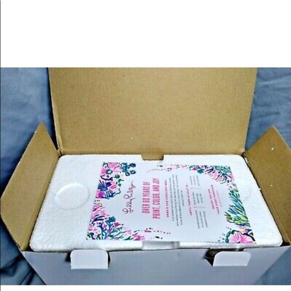 Lilly Pulitzer “High Maintenance” Set of Two Coffee Mugs! - Picture 4 of 6